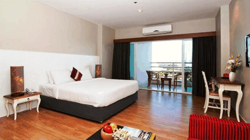 V8 Seaview Hotel Jomtien Beach Eksteriør billede