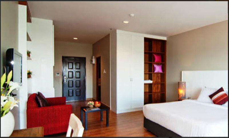 V8 Seaview Hotel Jomtien Beach Eksteriør billede